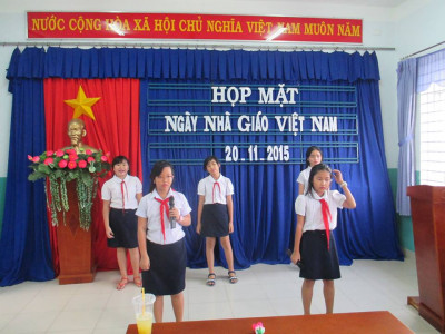 Hội thi văn nghệ " Chào mừng kỷ niệm 33 năm ngày Nhà giáo Việt Nam "